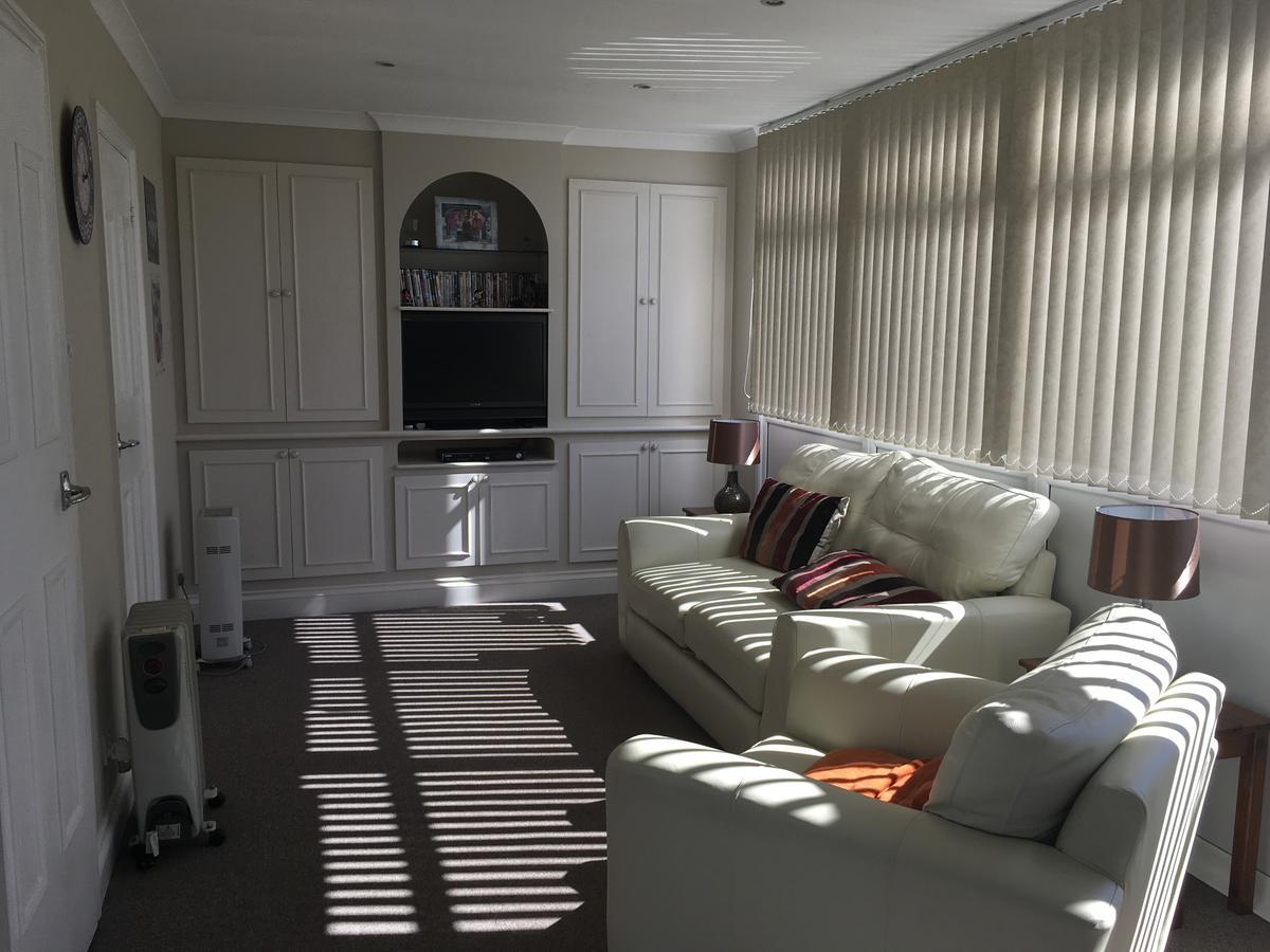50 Toledo, Selsey Country Club Villa Exterior foto